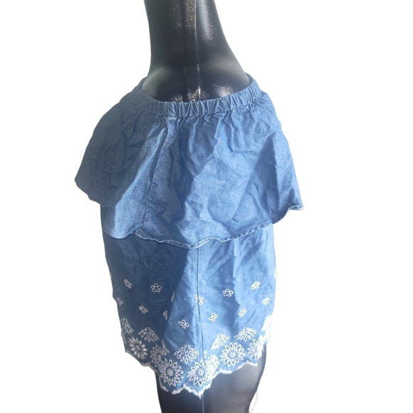 Old Navy Denim Off-Shoulder Top with White Embroidered Hemline M - Picture 4 of 6